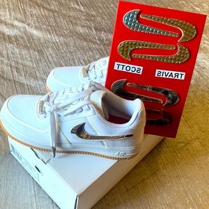 AIR FORCE 1 LOW TRAVIS SCOTT